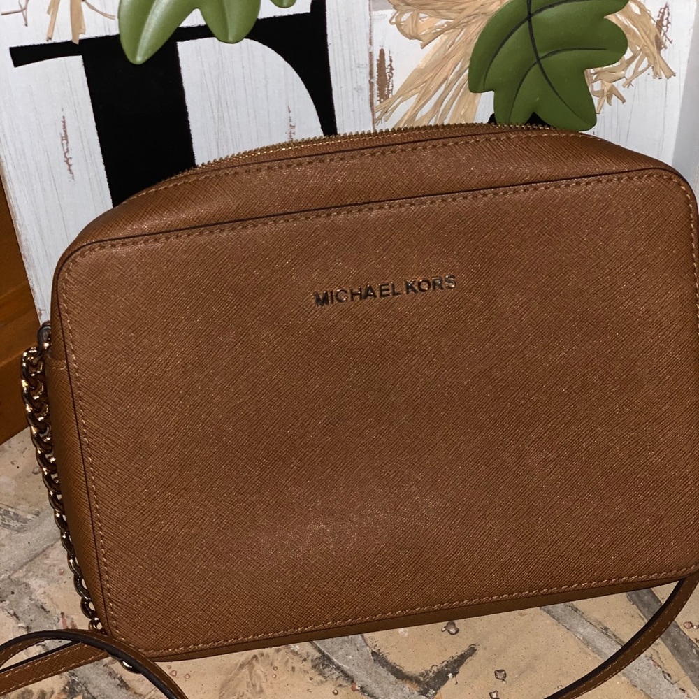 Michael Kors Jet Set Crossbody